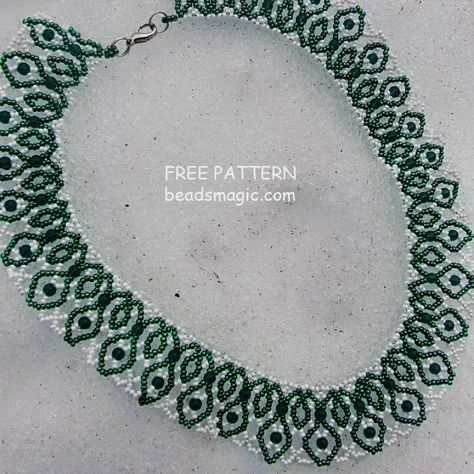 Free pattern for necklace Rimi Free Necklace Patterns, Beads Magic, Simple Beaded Necklaces, Necklaces Diy, Necklaces Ideas, Beautiful Beaded Necklaces, Beaded Necklace Patterns, Beading Netting, Beading Patterns Free