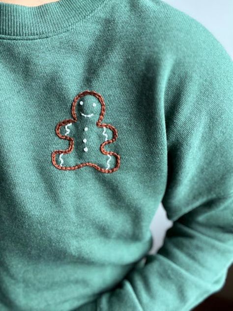 Cookie Sweater, Patterns Outfit, Christmas Hand Embroidery, Diy Ugly Christmas Sweater, Basic Hand Embroidery Stitches, Cookie Christmas, Holiday Embroidery, Embroidery Tshirt, Embroidery Sweater