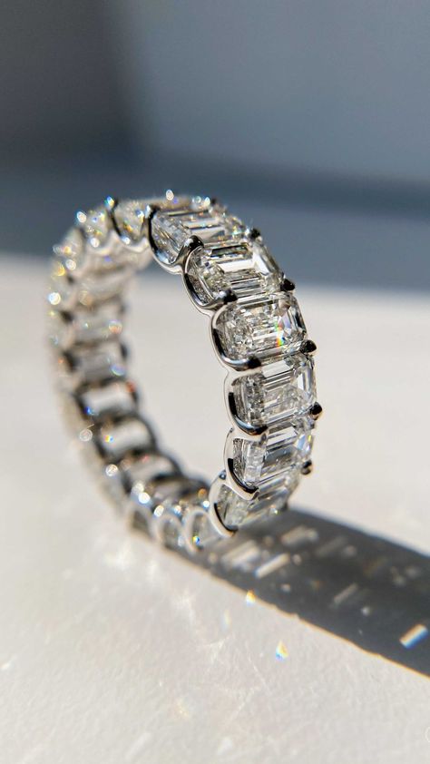 Stacked diamond bands