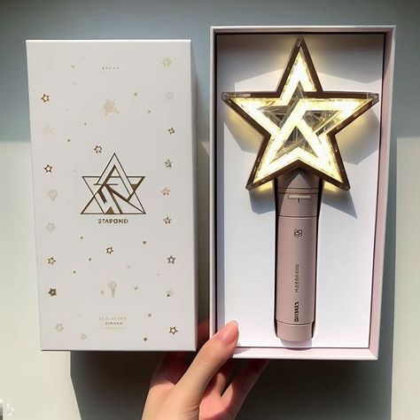 (Ai) Star Lightstick, Lightstick Ideas Fanmade Star, Star Lightstick Fanmade, Fake Lightstick, Kpop Lightstick Ideas For Dr, Fanmade Lightstick Design Star, K Pop Lightstick Shifting, Space Lightstick Fanmade, Fame Ideas