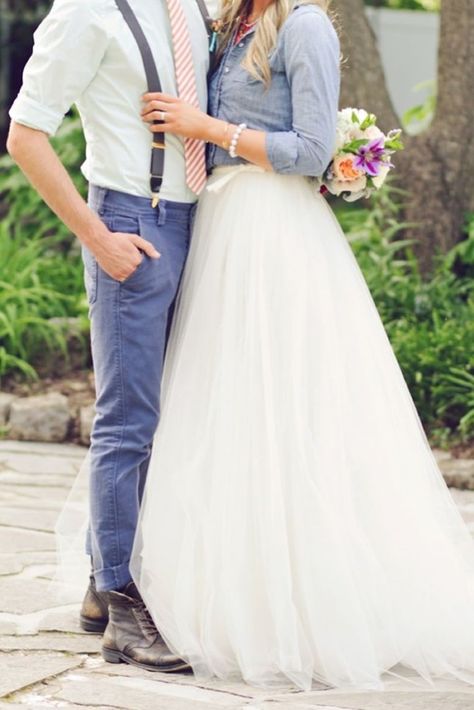 Something Blue: 17 Cool and Creative Chambray Wedding Ideas | Brit + Co Denim Wedding, Gonna In Tulle, Skirt Tutu, Wedding Theme Inspiration, Wedding Party Shirts, Tulle Maxi Skirt, Rustic Wedding Inspiration, Denim Inspiration, Casual Wedding Dress