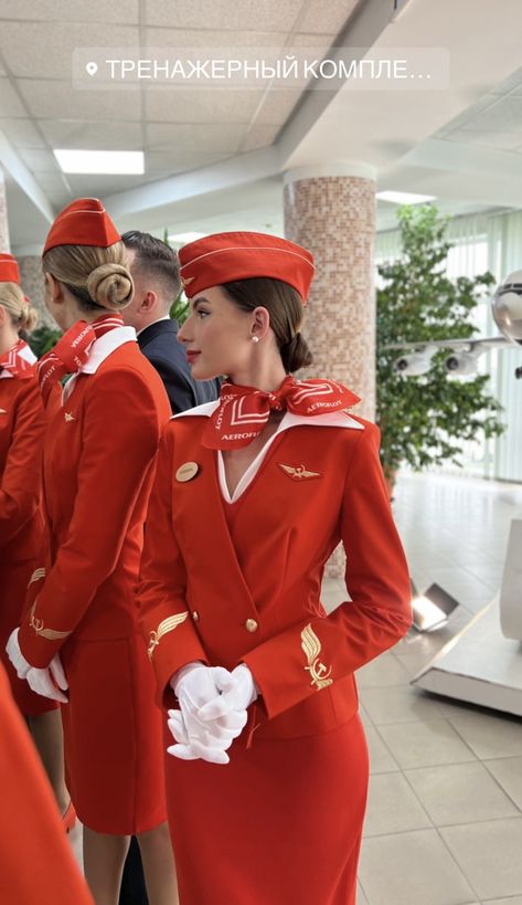 Medium Length Skirt, Emirates Flights, Stewardess Uniform, Airline Uniforms, Flight Attendant Uniform, Flight Attendant Life, Feminine Skirt, Pin Up Model, Long Haul Flight