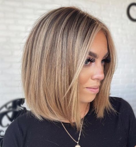 Straight No-Bangs Lob Hairstyle Thick Bob Haircut, Mid Haircuts, Lob Haircut Layered, Angled Hair, Kort Bob, Balayage Bob, Balayage Blond, Blond Balayage, Lob Hairstyle