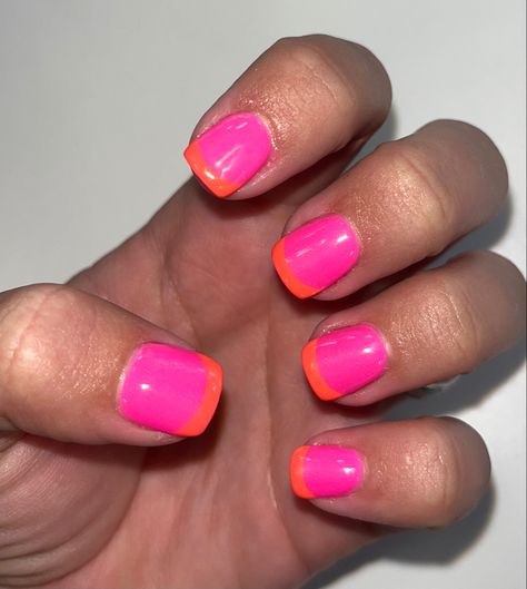 Pink SNS nails with orange gel tips color block summer 2022 Pink Nail Orange French Tip, Pink Color Block Nails, Pink Nails Orange Tip, Pink Nails With Orange Tips, Creative Summer Nails, Pink And Orange Pedicure, Pink And Orange French Nails, Hot Pink Orange Nails, Pink And Orange French Tip Nails