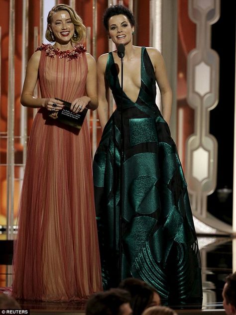 'Dude, who's typing this s**t?' Actress Jaimie Alexander and Amber Heard had to briefly pa... Emerald Gown, Fun Awards, Golden Globes 2016, The Danish Girl, Jaimie Alexander, Green Gown, Golden Globe, Black Gown, Golden Globe Award