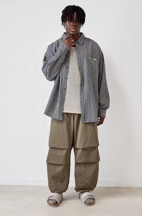 Baggy Tech Pants, Balloon Silhouette, Tech Pants, Balloon Pants, Nylon Fabric, Cargo Pants, Urban Outfitters, Fitness Models, Normcore