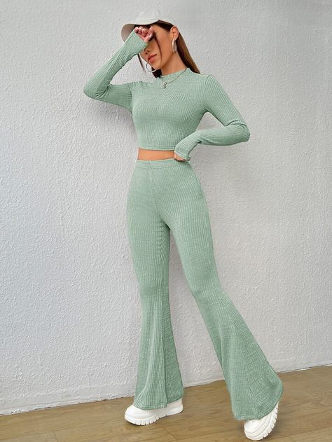 SHEIN EZwear Ribbed Knit Crop Top & Flare Leg Pants | SHEIN USA Cute 2 Piece Outfits Shein, Cute Sweatpants, Women's Fashion Set, Set Outfits, Stylish Work Attire, Top And Pants Set, Flare Leg Pants, Looks Chic, Knit Crop Top