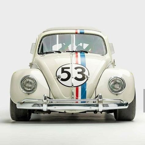 Herbie Car, Combi Hippie, Volkswagen Vintage, Car Movie, Volkswagen Beetle Vintage, Volkswagen Aircooled, Vw Sedan, Vw Art, Vw Classic