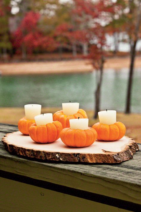 Memorial Service Decorations, Sofas Design, Fall Decorating Ideas, Autumn Decoration, Dollar Store Hacks, Year 8, Pumpkin Candles, Fall Table Decor, Fabulous Fall