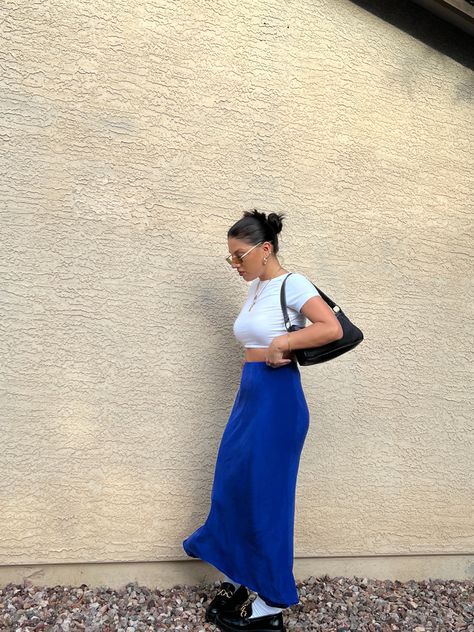 Outfit With Blue Skirt, Royal Blue Maxi Skirt Outfit, Blue Maxi Skirt Outfit Summer, Cobalt Blue Skirt Outfit, Blue Skirt Outfit Aesthetic, Tight Maxi Skirt Outfit, Blue Outfit Ideas Black Women, Blue Long Skirt Outfit, Long Blue Skirt Outfit