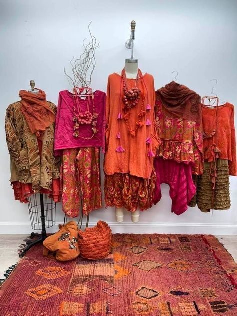 Boho Chic Outfits For Women Over 50, Krista Larson, Bath Table, Wearable Art Clothing, Lagenlook Style, Artsy Outfit, Advanced Style, Boho Glam, Comfy Clothes