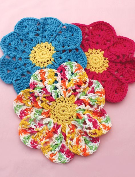 Ravelry: Flower Dishcloth by Lily / Sugar'n Cream Flower Dishcloth, Flower Coasters, Kitchen Crochet, Round Crochet, Crocheted Flower, Dishcloth Crochet Pattern, Cream Flower, Crochet Dishcloth, Crochet Washcloth