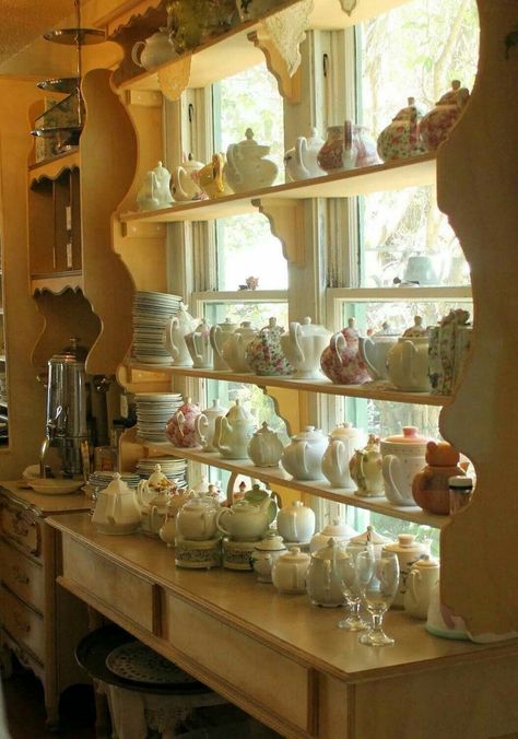 Tea Pot Collection Display, Teapot Collection Display, Tea Pot Collection, Teapot Display Ideas, Teapot Display, Vintage Tea Rooms, Tea Room Decor, Tea Cup Display, Romantic Tea