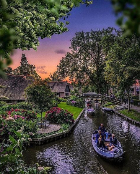 Giethoorn, the picturesque village in the Netherlands, is a hidden gem with its charming thatched-roof cottages and tranquil canals.💗

To explore Amsterdam Visit our Website.

📸: @butnomatter.theroadislife
📍: Giethoorn, Netherlands 🇳🇱

#Amsterdam #AmsterdamAesthetic #Giethoorn Giethoorn Village, Giethoorn Netherlands, Virtual Travel, Netherlands Travel, Exotic Places, Dream Travel Destinations, Future Travel, Beautiful Places To Travel, Dream Destinations