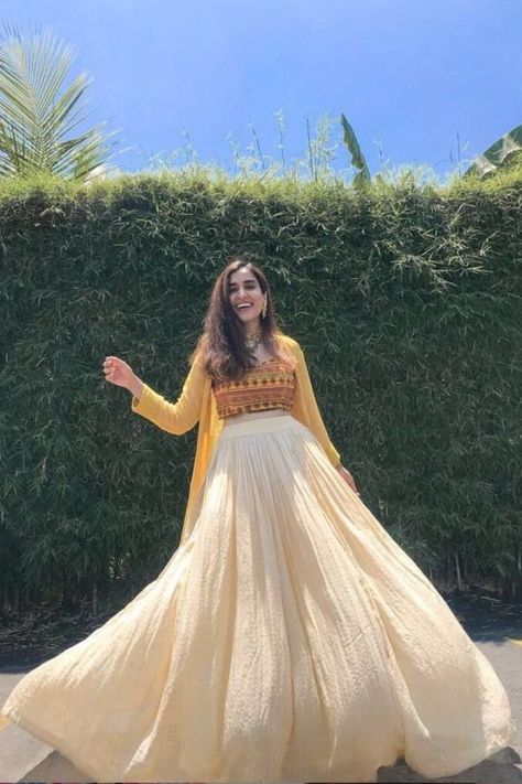 Skirts Indian Outfit, Poses In Traditional Lehenga, Simple Beautiful Lehenga, Traditional Dress With Jacket, Traditional Skirt And Top Kerala Wedding, Skirt And Top Outfits Wedding, Tops To Wear With Long Skirts, Simple Haldi Outfit Ideas, Skirt Top Traditional