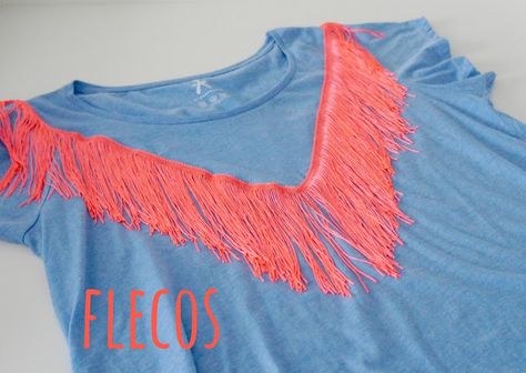 pinafili: Decorar una camiseta con flecos. Mes de la camiseta 2º edición. Tutorial Diy, T Shirt Diy, Upcycle Clothes, Diy Clothes, Crochet Top, Crochet Necklace, Top Shirt, Statement Necklace, Ruffle Blouse