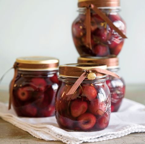 Brandied Cherries Brandied Fruit, Brandied Cherries, Boozy Fruit, Preserving Fruit, Fruit Jellies, Peter Piper, Cherry Preserves, Homemade Liquor, Cherry Liqueur