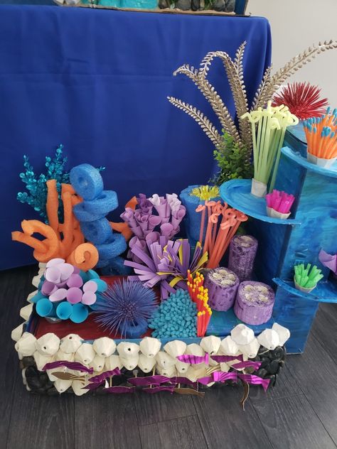 Sea School Project, Coral Reef Craft, Ocean Diorama, Spongebob Musical, Plastic Sculpture, Scuba Vbs, Exhibition Project, Under The Sea Decorations, Ocean Projects