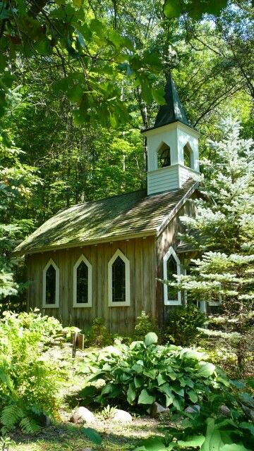 Little chapel in the woods ... Wisconsin Chapel In The Woods, Wooden Church, Abandoned Churches, Old Country Churches, Church Pictures, Take Me To Church, Old Churches, Country Church, Cathedral Church