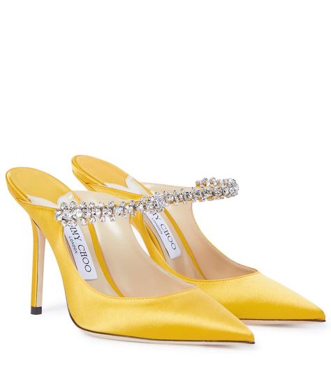 Heels Aesthetic, Jeweled Shoes, Expensive Shoes, Yellow Heels, Jimmy Choo Heels, Stunning Shoes, Designer Pumps, Amina Muaddi, Classic Heels