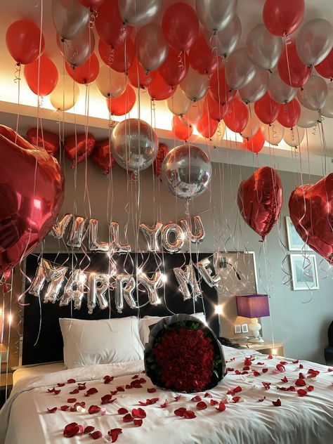 Birthday Surprise For Wife, Birthday Surprise Husband, Birthday Surprise For Husband, Best Birthday Surprises, Husband Birthday Surprise, Birthday Surprises For Him, Diy Halloween Party, Surprise Birthday Decorations, Surprise Gifts For Him