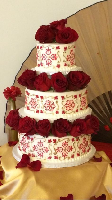 Spanish (Spain) themed wedding cake. We had this at our wedding with red roses. We wanted something that looked like Spanish tiles with red and gold, but also looked European. Charro Quince Decorations, Rose Quinceanera Theme, Charro Cakes, Wedding With Red Roses, Big Red Cake, Charro Cake, Red Quince Theme, Mexican Themed Cakes, Red And Gold Quince