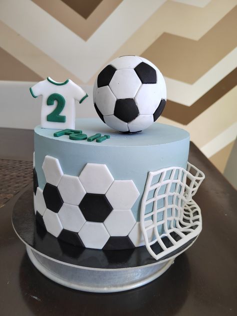 Cake Bola, Football Theme Cake, Kue Fondant, Football Themed Cakes, Round Birthday Cakes, Football Birthday Cake, Baby Boy Birthday Cake, Barbie Birthday Cake, Soccer Cake