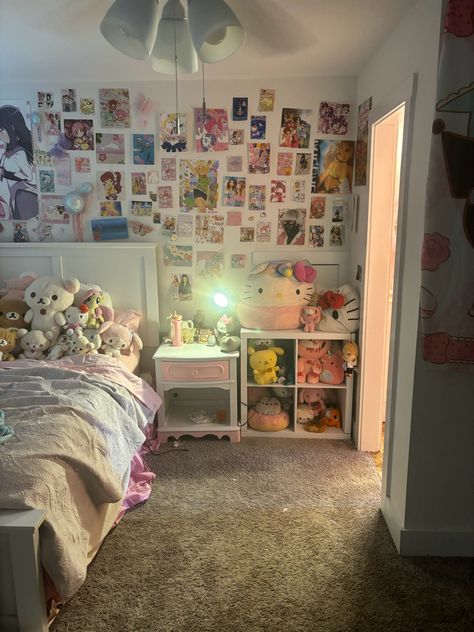 kawaiikei/ sanrio Sharing Room Aesthetic, Sanrio Dorm Room, Sanrio Core Room, Kawaii Sanrio Bedroom, Cozy Sanrio Room, Bedroom Coquette, Sanrio Bedroom, Sanriocore Room Bed, Sanrio Room