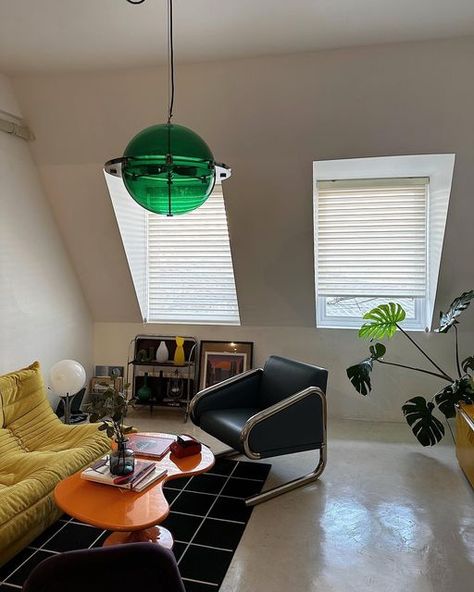 charmaine on Instagram: "interior goals" 80s Aesthetic Furniture, Bauhaus Room Design, 80s Aesthetic Interior Design, Space Age Interior Design, Bauhaus Room, Space Age Living Room, Bauhaus Bedroom, Space Age Decor, Space Age Interior