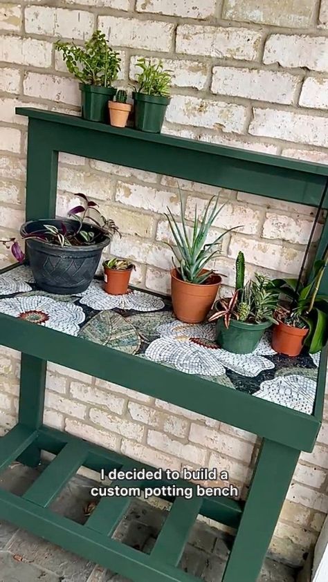 Potting Benches Diy, Potting Bench Ideas, Pallet Potting Bench, Diy Potting Bench, Front Porch Bench, Potting Station, Outdoor Potting Bench, Porch Bench, Potting Table