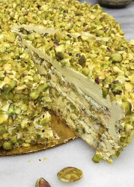 Pistachio Gooey Butter Cake, Russian Cake Recipes, Pistachio Ricotta Cake, Pistachio Patisserie, Sans Rival Recipe, Pistachio Dacquoise, Pistachio Torte, Pistachio Cheesecake Recipe, Pistachio Desserts