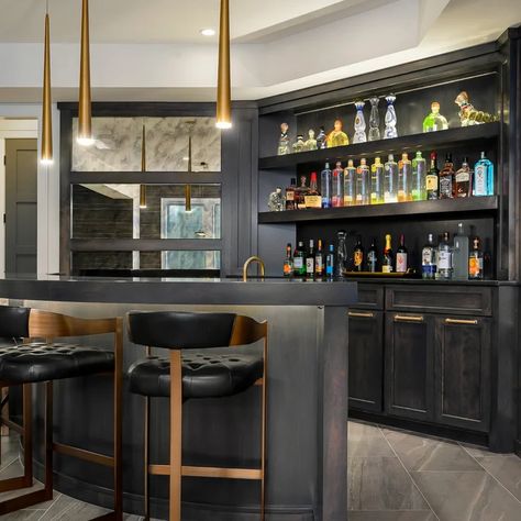 Palm Beach Transitional - Transitional - Home Bar - Miami - by Marc-Michaels Interior Design | Houzz Kansas City Bars, Florida Style Homes, Transitional Basement, Home Bar Ideas, Contemporary Basement, Scandinavian Rustic, Farmhouse Transitional, Basement Bar Designs, Transitional Home