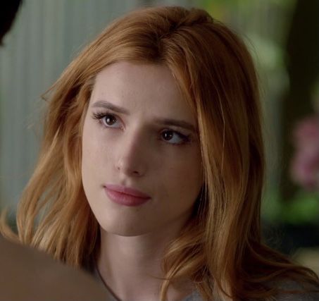 Bella Thorne Hair, Bella Thorne Style, Bella Throne, European Aesthetic, Face Facial, Bella Thorne, Beauty Standards, Strawberry Blonde, Beauty Icons