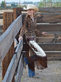 Cowgirl Model, Chaps Fashion, Cowgirl Chaps, Western Show Clothes, Cowgirl Style Outfits, Rodeo Outfits, Country Women, Country Fashion, Cowgirl Chic