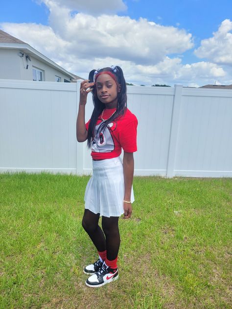 Skirt With Jordans, Slouch Socks, Fishnet Stockings, Long Socks, Cute Simple Outfits, Simple Outfits, Jordan 1, Pleated Skirt, Graphic Tee