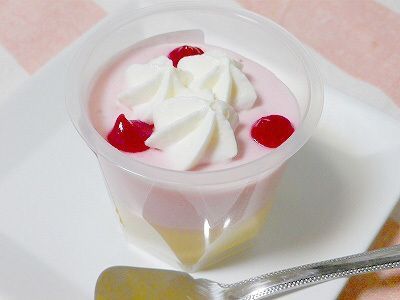 Pudding Aesthetic, Pink Pudding, Japanese Pudding, Kawaii Dessert, Pink Foods, Japanese Dessert, Think Food, Kawaii Food, Cute Desserts