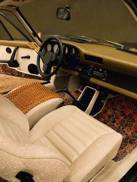 Yankee Hat, Leon Dore, Car Deco, Auto Retro, Aime Leon Dore, Old Car, Pretty Cars, Vintage Persian Rug, Cute Cars