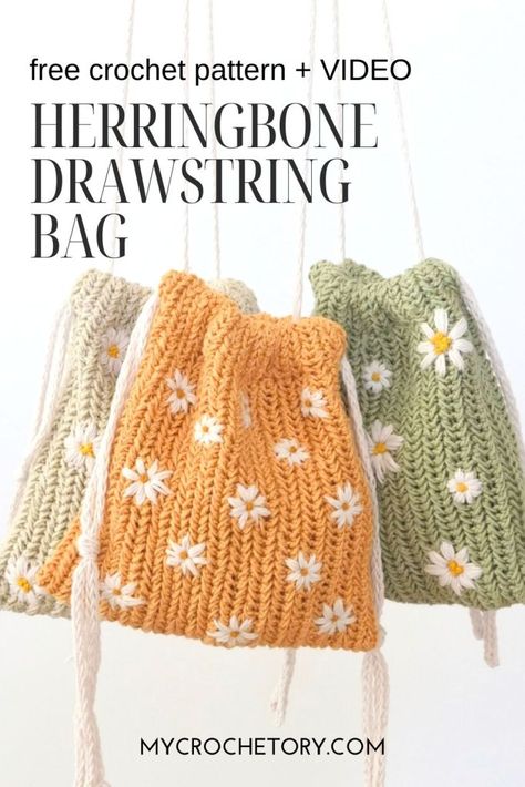 Beautiful FREE crochet drawstring bag pattern with daisies Crochet Drawstring Bag Pattern, Herringbone Crochet, Crochet Small Bag, Crochet I Cord, Drawstring Bag Diy, Quick Crochet Gifts, Bag Free Pattern, Drawstring Bag Tutorials, Crochet Drawstring Bag