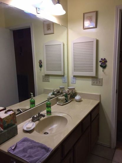 We gave a 1980's bathroom a modern update on about $1000 budget. 1980s Bathroom, 80s Bathroom, Bathroom Budget Diy, Kitchen Sink Interior, Bathroom Budget, Bathroom On A Budget, Easy Home Improvement Projects, Easy Home Improvement, Budget Bathroom