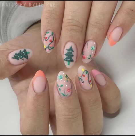 Short Nails Christmas Designs, Funky Christmas Nails, Short Nails Christmas, Kylie Rae, Sns Nails Designs, Nail Art Noel, Gel Nail Art Designs, Christmas Gel Nails, Cute Gel Nails