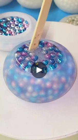 Amazing Resin, Resin Jewelry Molds, Resin Crafts Tutorial, Resin Wall Art, Jewellery Moulds, Resin Sculpture, Diy Resin Art, Fluid Painting, Crafts Hacks