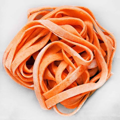 Make Pasta From Scratch, Plain Pasta, Different Types Of Flour, Pasta Diy, Carrot Pasta, Rainbow Pasta, Homemade Pasta Dough, Pasta From Scratch, Pasta Dough Recipes