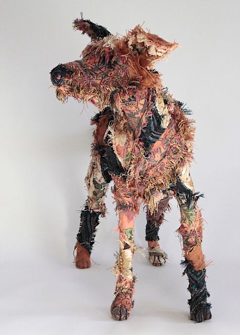 Barbara Franc Fiber Sculpture, Creative Textiles, Sculptures Céramiques, Textile Sculpture, Paper Mache Sculpture, Dog Sculpture, Fabric Animals, Soft Sculpture, Textile Artists