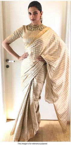 White And Gold Saree, Deepika Padukone Saree, Saree Kerala, Pretty Saree, Tanishq Jewellery, Off White Saree, Saree Jackets, Golden Saree, Deepika Padukone Style