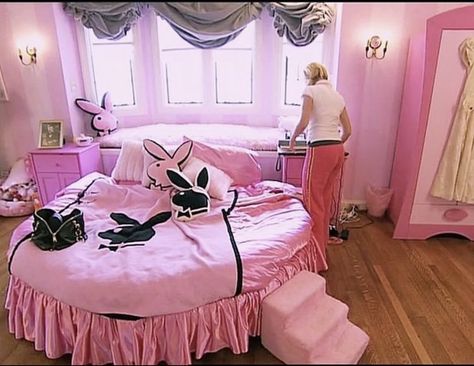 2000s Bedroom, 2000s Room, Bridget Marquardt, Mansion Rooms, Y2k Bedroom, Playboy Mansion, Pink Bedroom For Girls, Round Beds, Girly Room