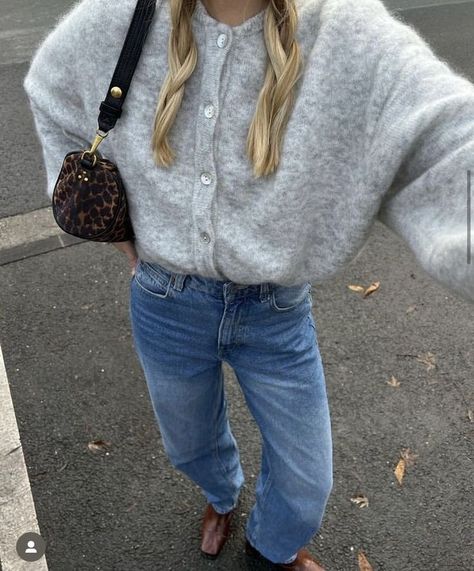 November Season, Fall 23, Skandinavian Fashion, Winter Neutral, Nashville Outfits, Cute Winter Outfits, Cardigan Shirt, Cardigan Outfits, Mode Inspo