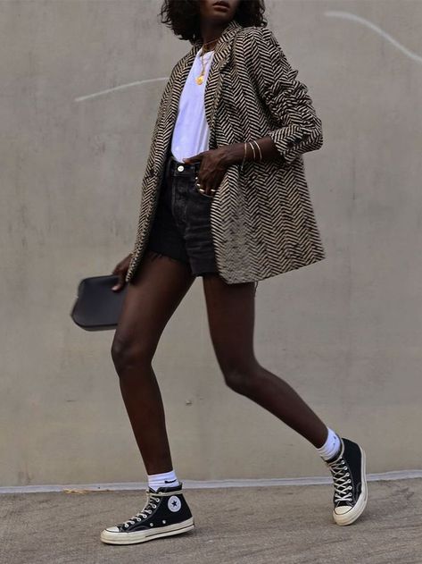 Short Blazer Outfits, Blazer And Shorts Outfit, Blazer E Short, Long Denim Shorts, Look Legging, Simply Dress, Quoi Porter, Looks Street Style, Blazer And Shorts