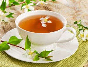 Jasmine tea Jasmine Tea Benefits, Tea Dog, Basil Tea, Bergamot Tea, Jasmine Tea, Lemon Tea, Triple Sec, Food Trends, Tea Shop