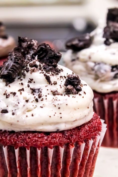 Best Red Velvet Cupcakes, Oreo Cream Cheese Frosting, Oreo Cream Cheese, Red Velvet Oreo, Cream Cheese Cupcakes, Oreo Cream, Red Velvet Cake Recipe, Cake Frosting Recipe, Oreo Cupcakes