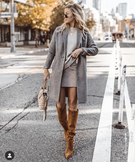 Spring Boots Outfit, Women Coat Outfit, Shirt Spring Outfit, Camel Boots, Club Outfits For Women, Spring Outfit Ideas, Spring Boots, Fall Inspiration, Moda Chic